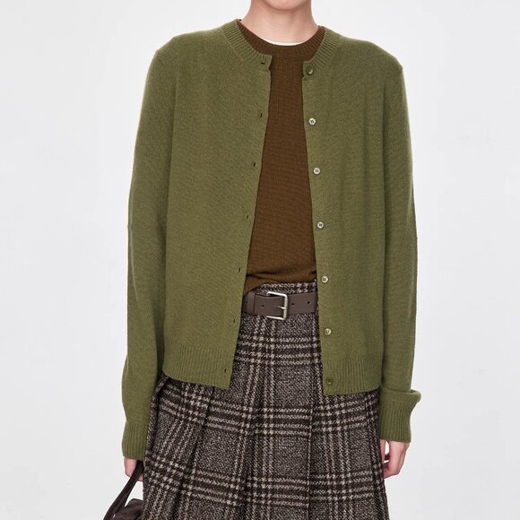 CHICJOC Italian Fine Cashmere Cardigan Clean Fit size 40 in Olive Green - Picture 2 of 11